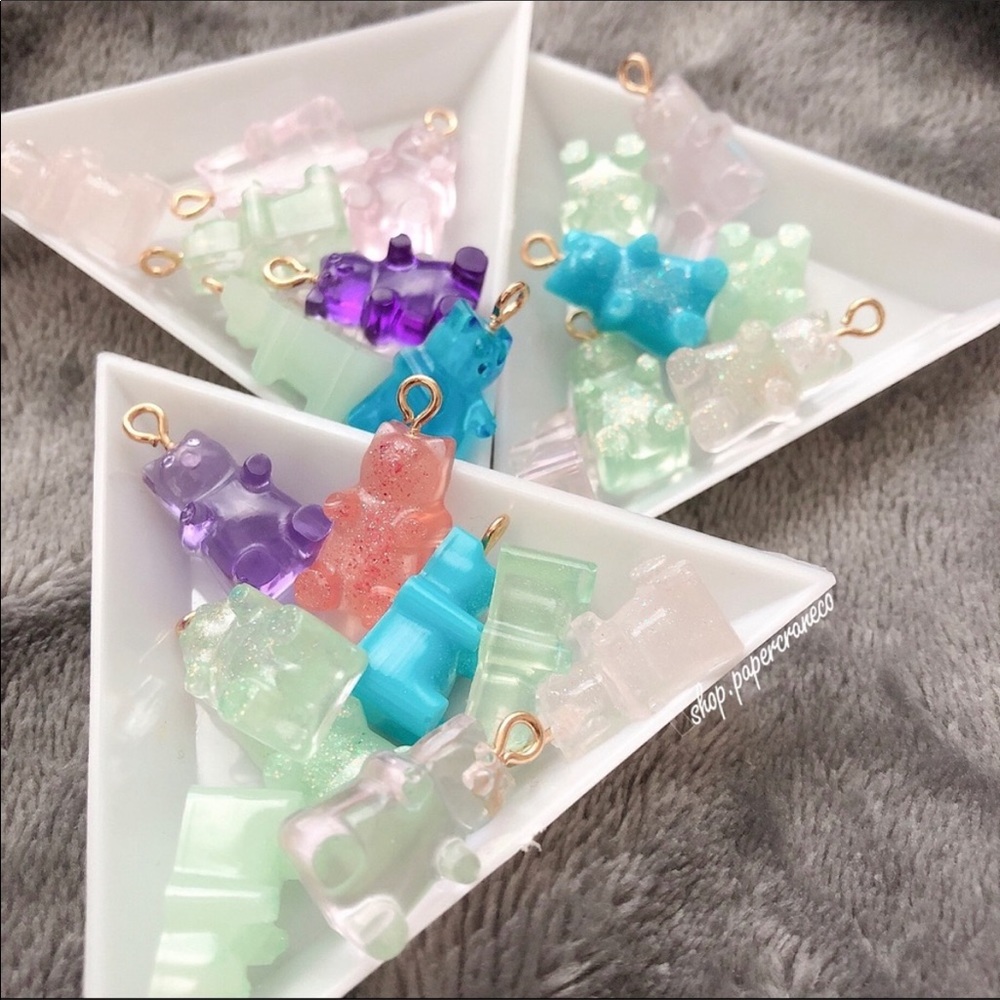🥂2/$15 Handmade Resin Gummy Bear Charms (8 per pack)